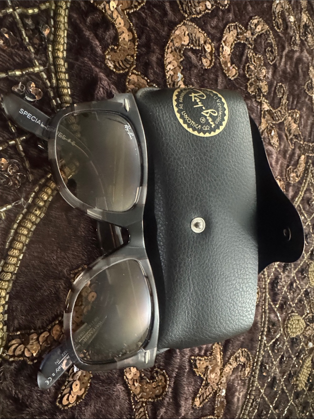 Ray-Ban Black Leather Sunglasses Case with Gray Gradient Frames